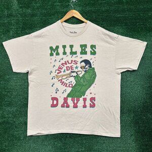 Miles Davis Venus De Milo T-Shirt Size large